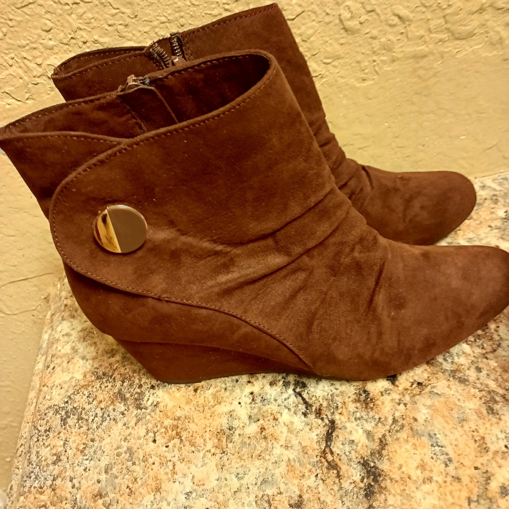London Fog boots size 9